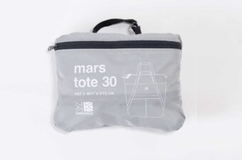 「急に荷物増えた…」→「これバッグ入れとけば？」カリマー新作の“小さすぎる”サブバッグがちょうどいい！