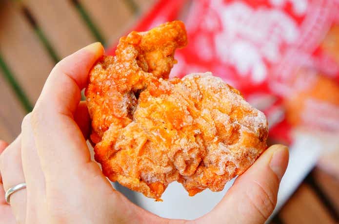 業務スーパーの鶏排(ジーパイ)を手持ち