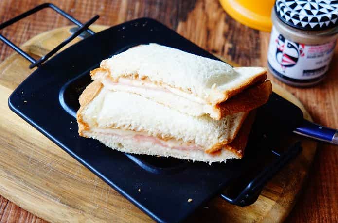 アオハタの塗るテリーヌ、チキンレバーをホットサンドに