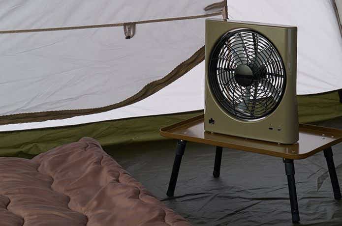 テントないでロゴス マルチ na どこでも扇風機(充電・AC・乾電池)を使う