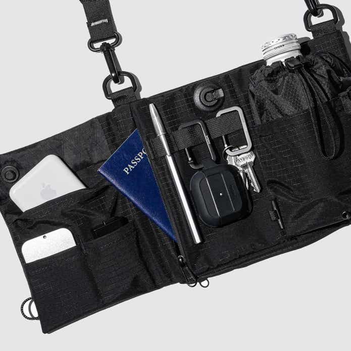 bitplayのBlack Series 2Lサコッシュ