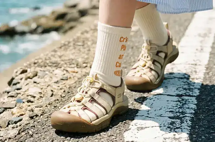 ウィメンズ ニューポート H2(KEEN)