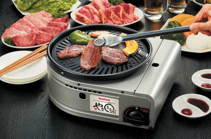 イワタニ 「カセットガス スモークレス焼肉グリル「やきまる」シャア専用ザクⅡモデル」