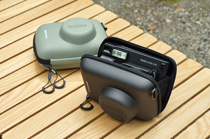 instax WIDE 400™と専用ケース