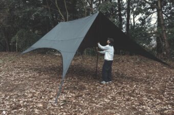 タープ立てるの辞めました。→コレで復帰しません？“ペグ4本”で立つ、型破りギアです【ドベルグ新作 NEUK】