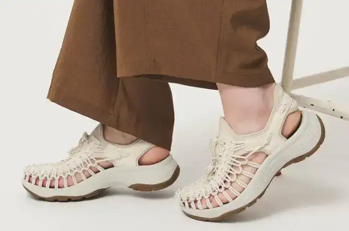 ウィメンズ ユニーク アストリア(KEEN)