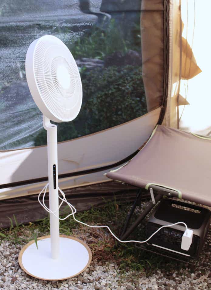 ポータブル電源に繋いである様子