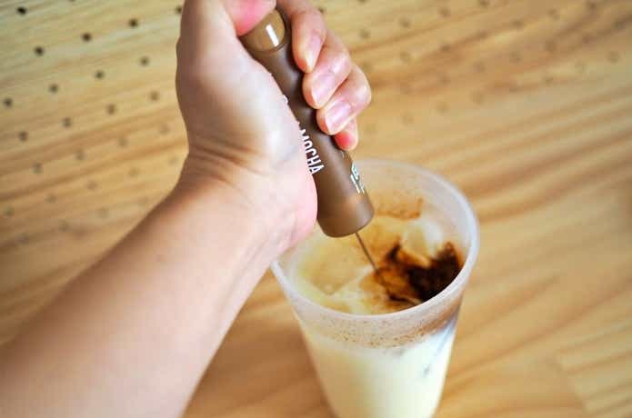 ショットコーヒーをいれているところ