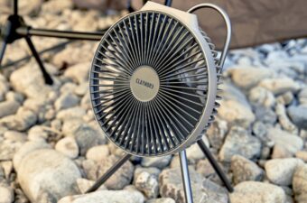 「停電した…→暑すぎる！！」そんな時にも使える。アウトドアで使う“充電式の協力扇風機”がすごい