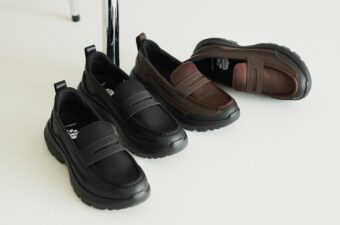 「スニーカーローファー」が “疲れない新定番”。新登場したシャカのローファーなら、長時間歩行もOK！