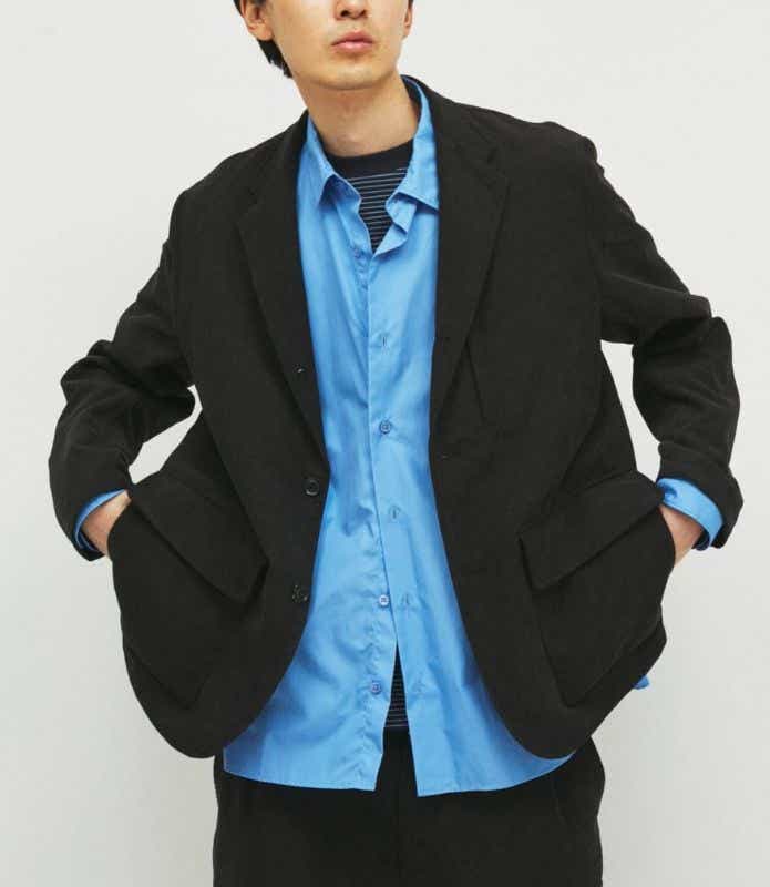 THE NORTH FACE PURPLE LABEL「別注 Cord Field Berkeley JKT」を着る男性