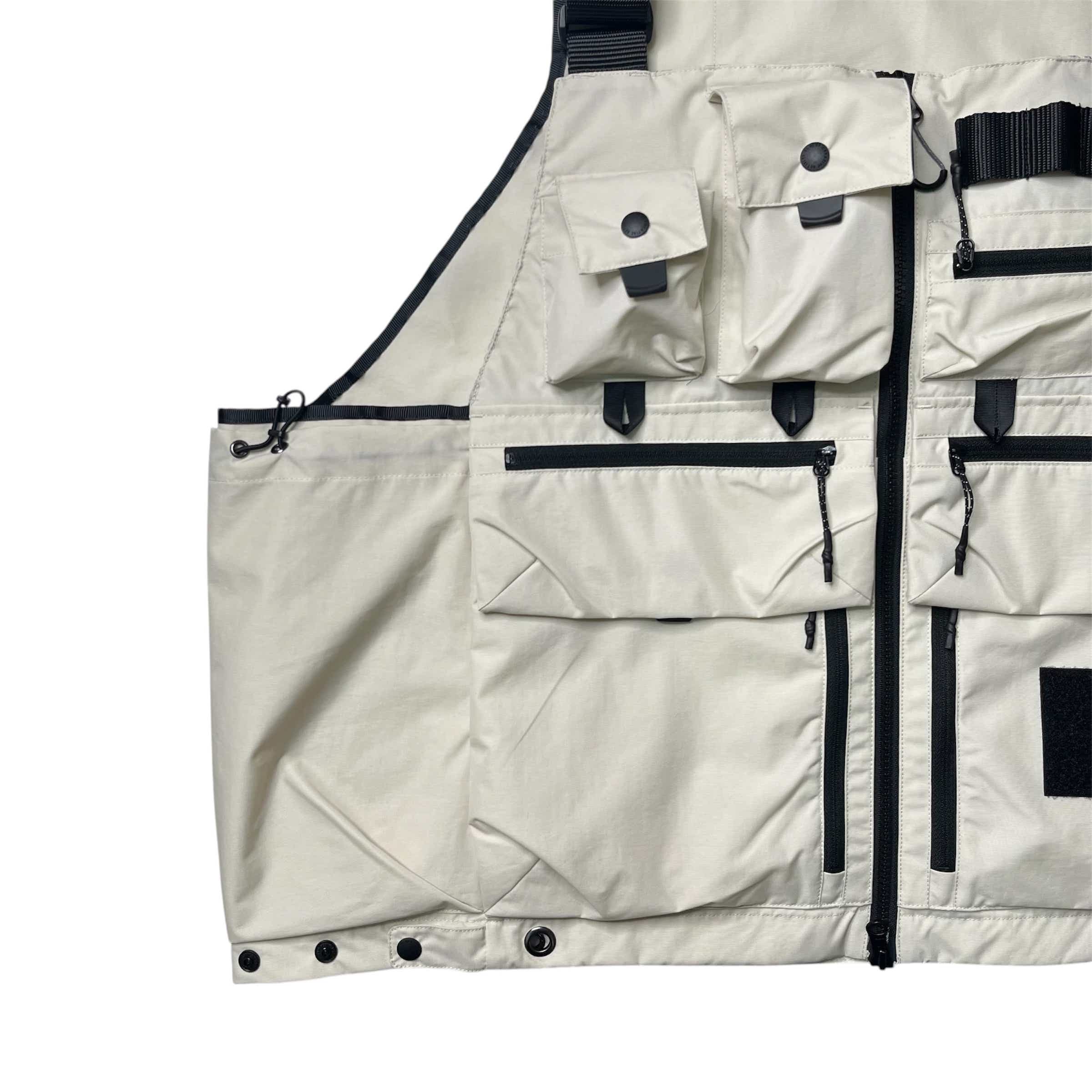エルネスト　「CREATOR UTILITY VEST PRO」