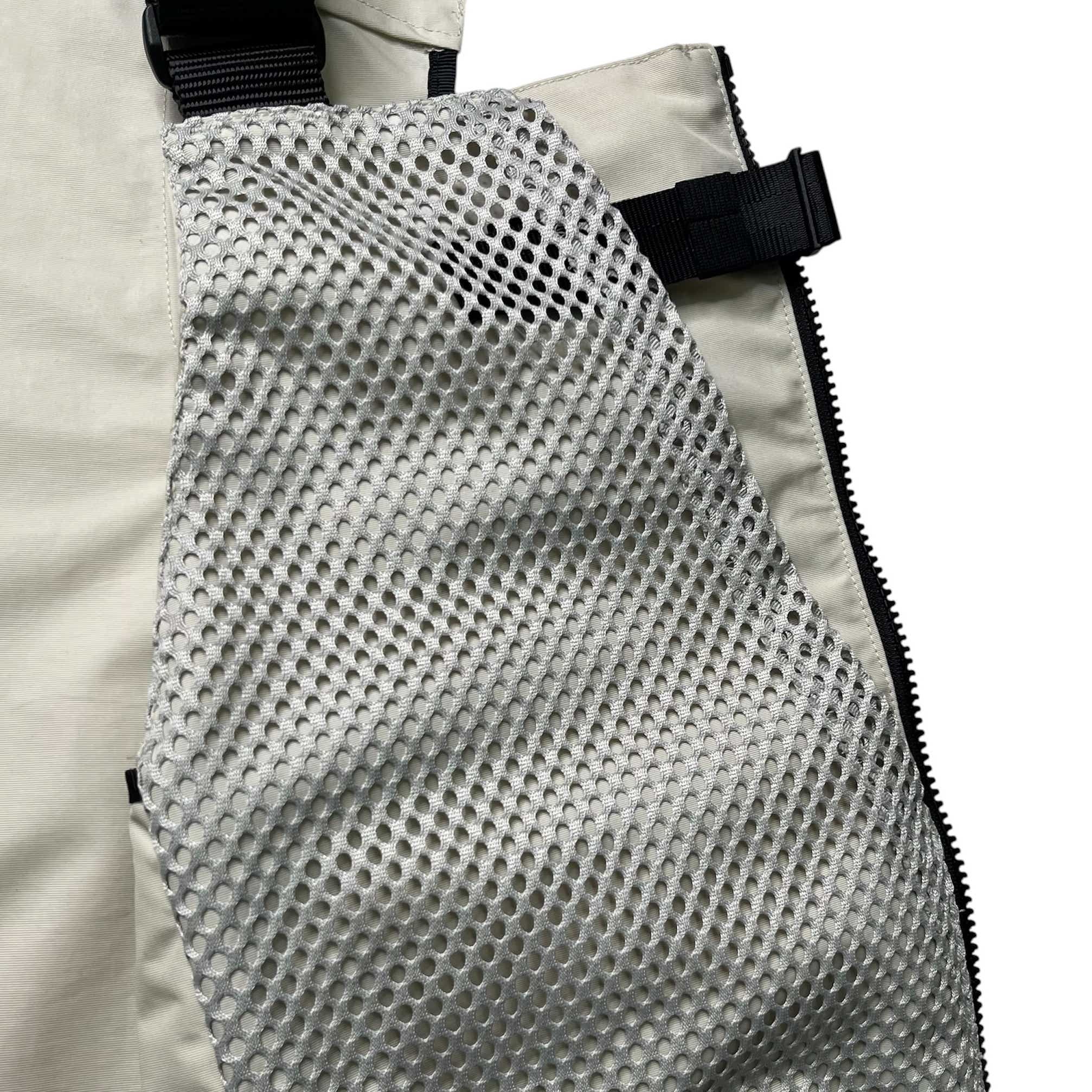 エルネスト　「CREATOR UTILITY VEST PRO」
