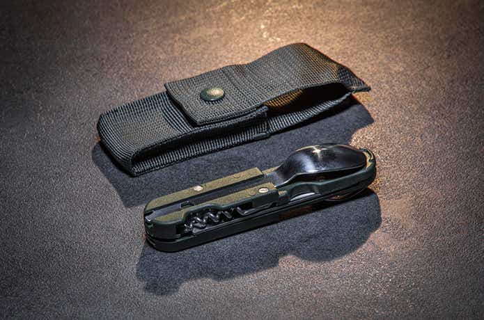 TB OUTDOOR「Bivouac ナイフ」収納時